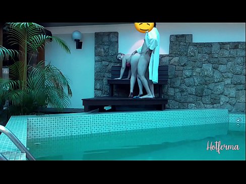 ❤️ Chef inviterer stuepige til poolen, men kunne ikke modstå en hot ☑ Porno at da.xxxdl.ru
